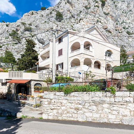 Apartments Villa White House Omiš Екстериор снимка
