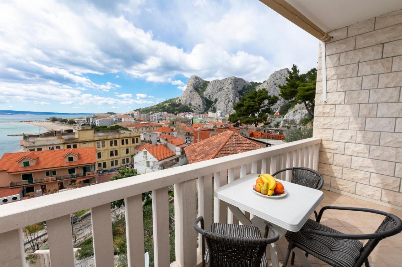 Apartments Villa White House Omiš Екстериор снимка