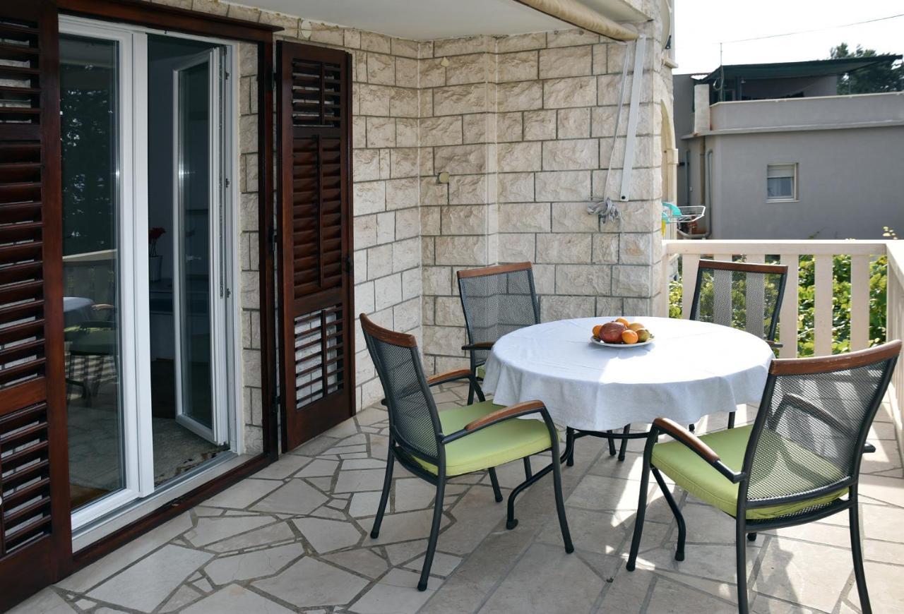 Apartments Villa White House Omiš Екстериор снимка