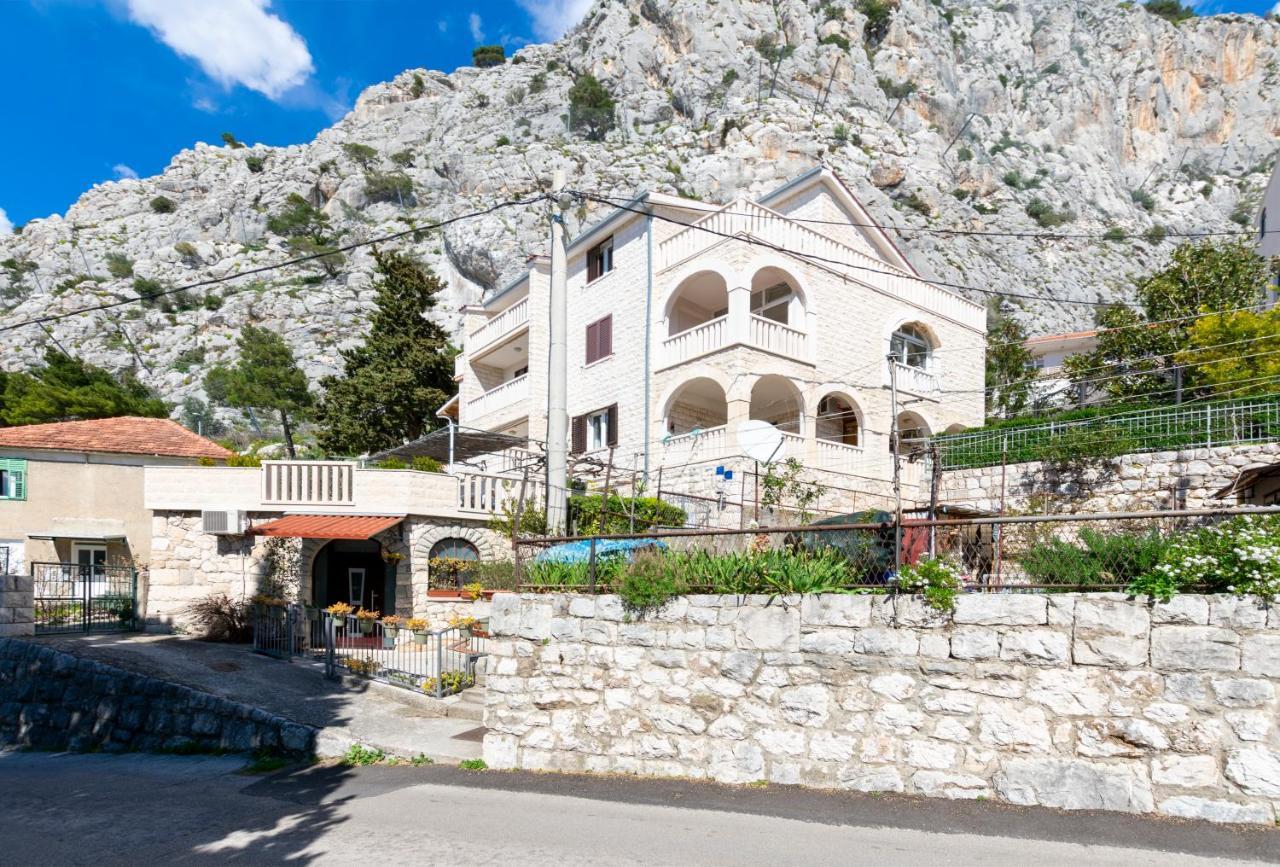 Apartments Villa White House Omiš Екстериор снимка