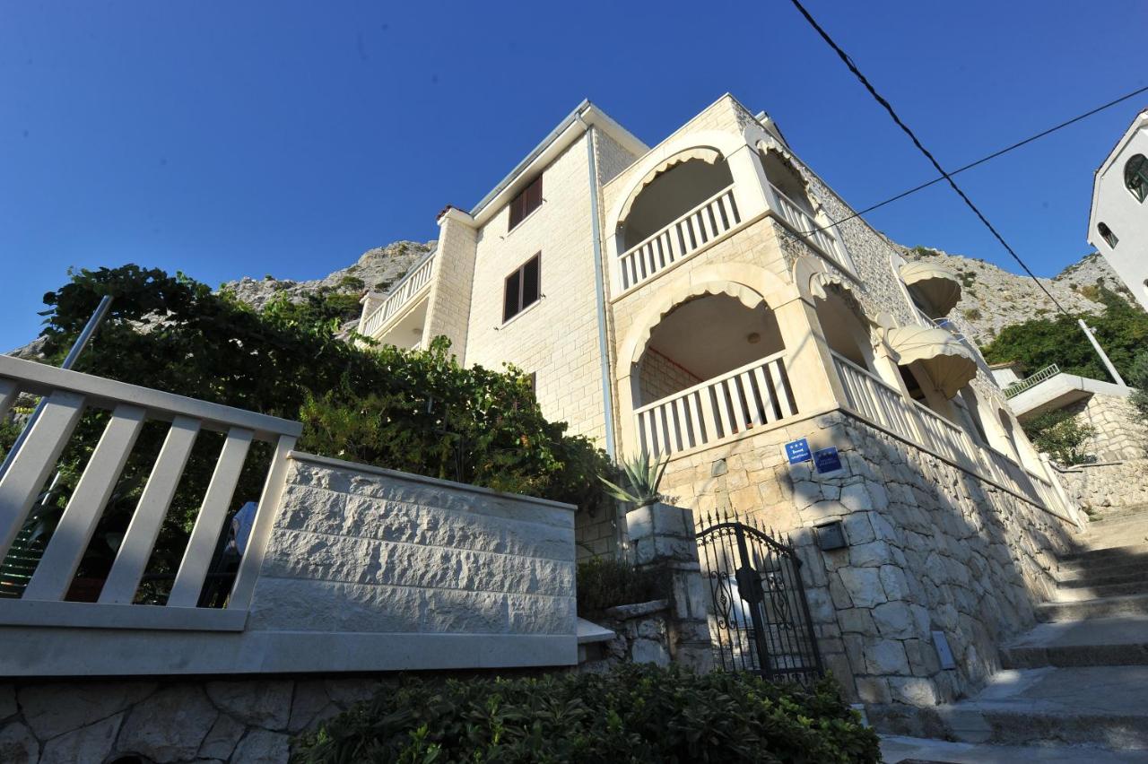 Apartments Villa White House Omiš Екстериор снимка
