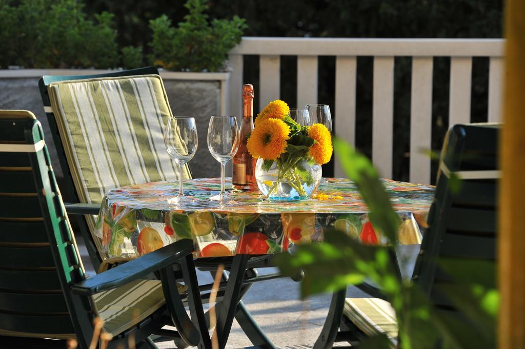 Apartments Villa White House Omiš Стая снимка