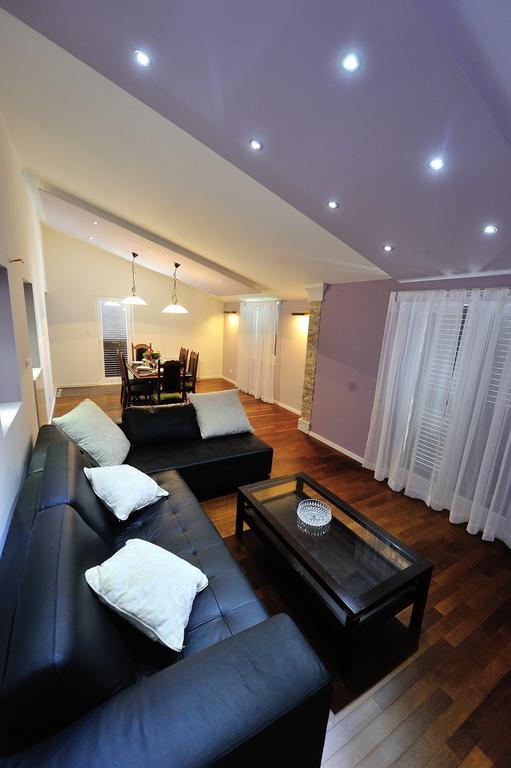 Apartments Villa White House Omiš Стая снимка